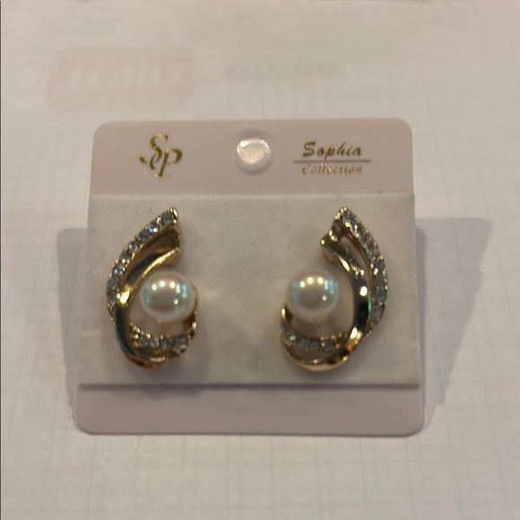Gold and Pearl Swirl Earrings - Picture 1 of 2